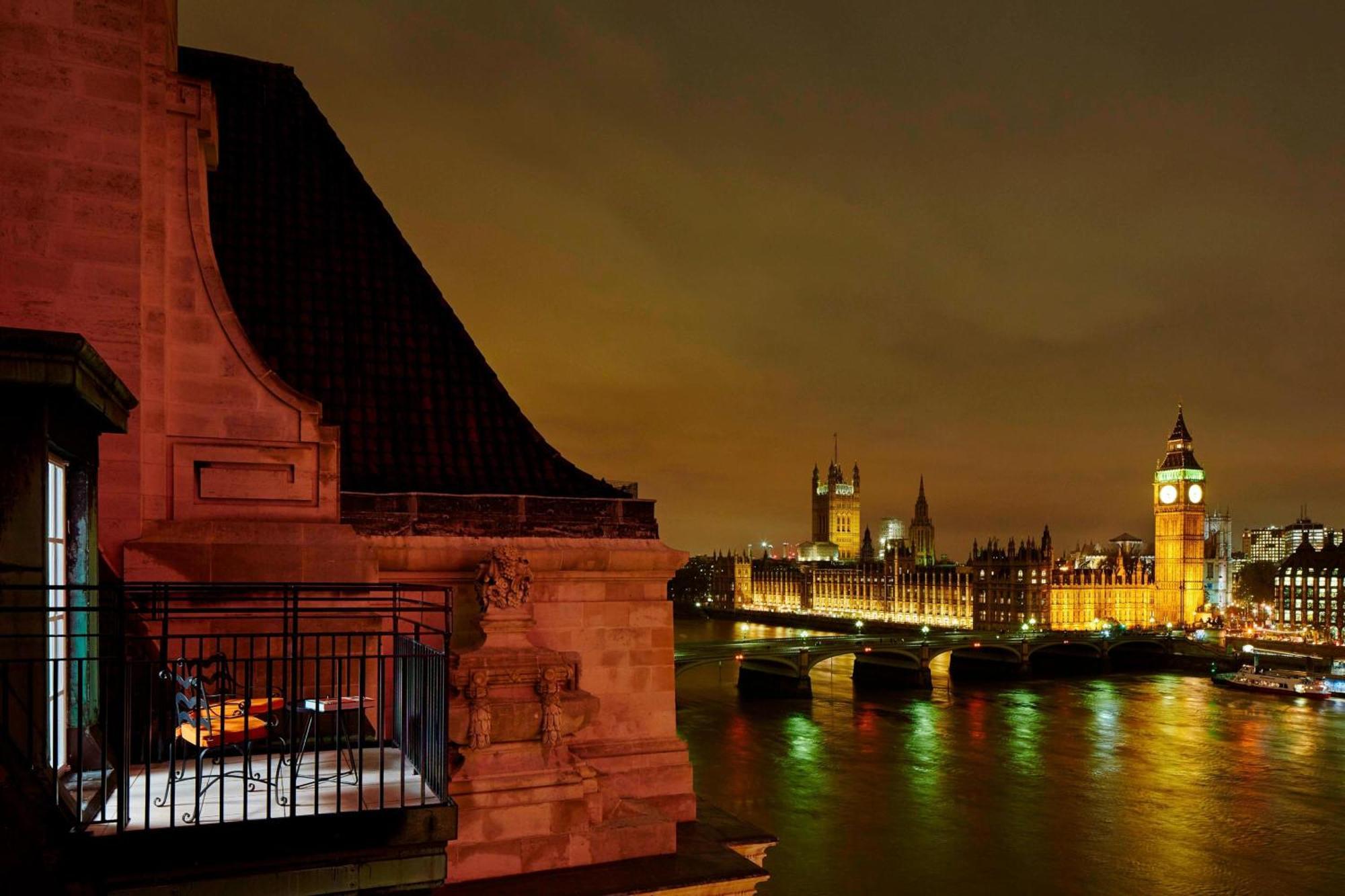 London Marriott Hotel County Hall Exterior photo